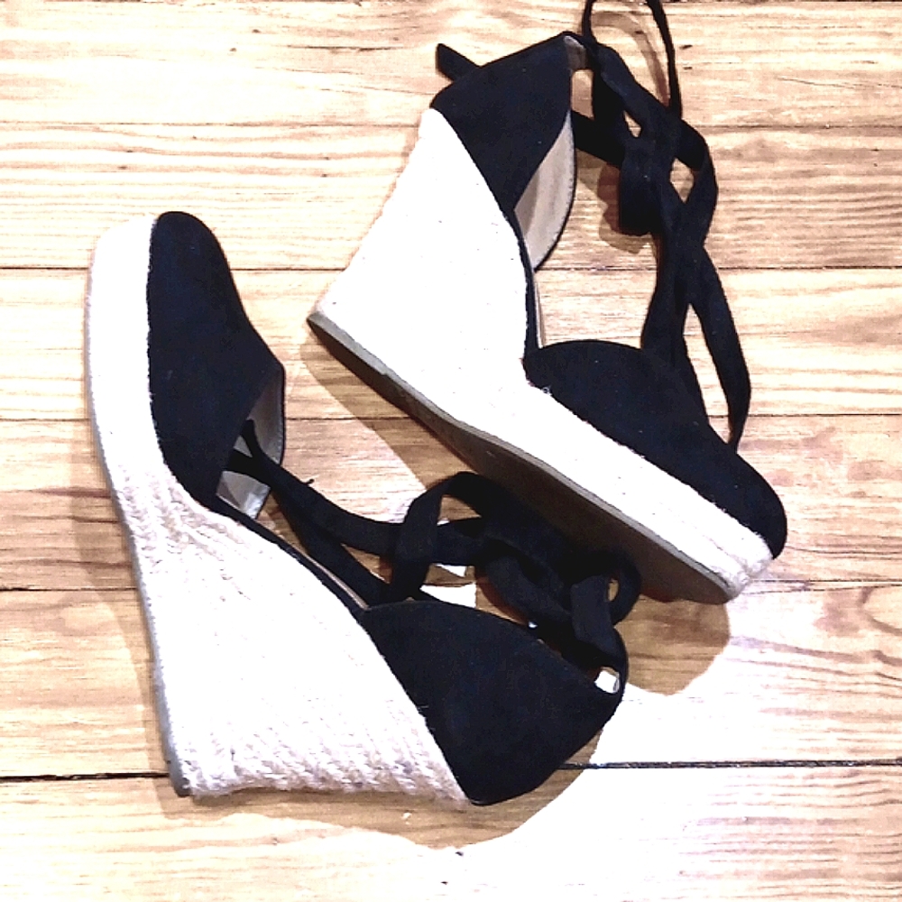 BRASH "ESCAPE EVASION" BLACK ESPADRILLE WEDGE SANDAL. Size US 8.5.